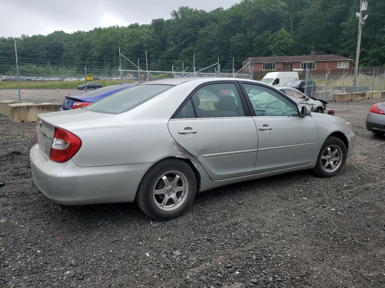 4T1BE32K02U105669 2002 Toyota Camry Le