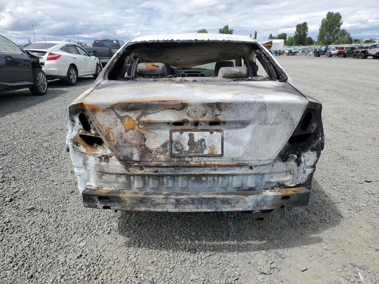 JTDBE32K930140983 2003 Toyota Camry Le