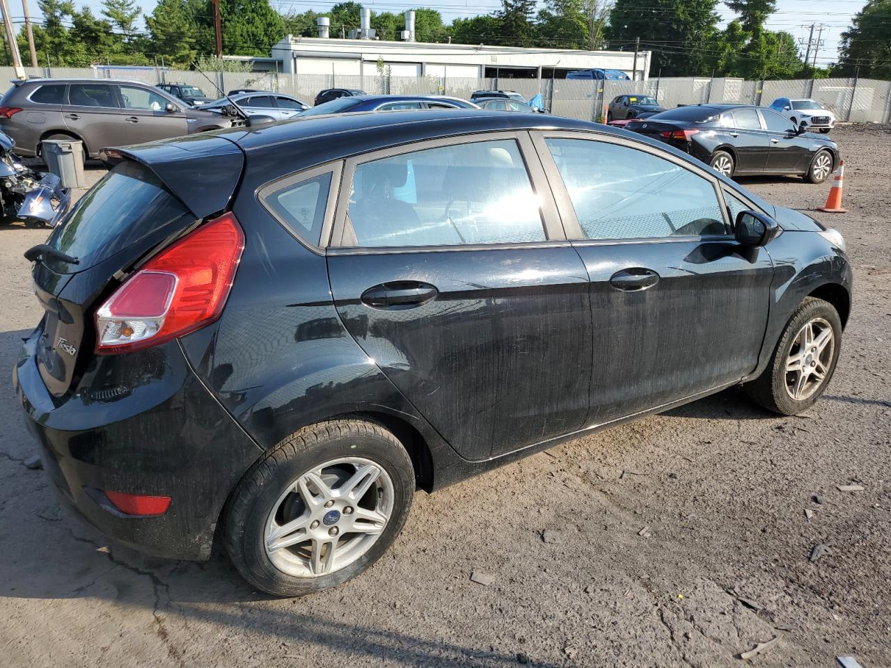 2018 Ford Fiesta Se vin: 3FADP4EJ0JM128510