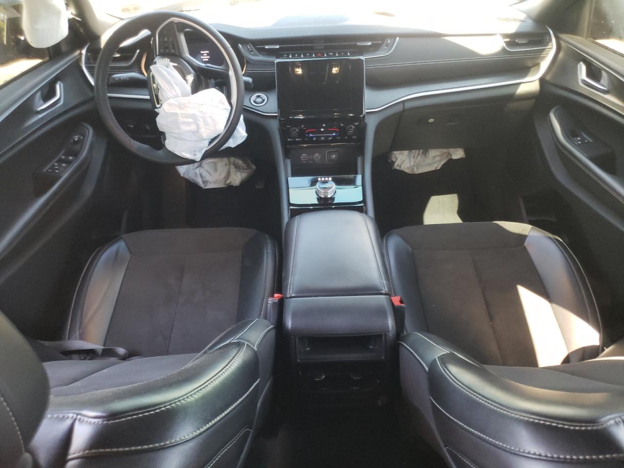 1C4RJHAG7PC570228 2023 Jeep Grand Cherokee Laredo