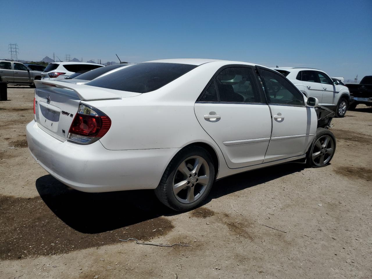 JTDBA30K850025714 2005 Toyota Camry Se