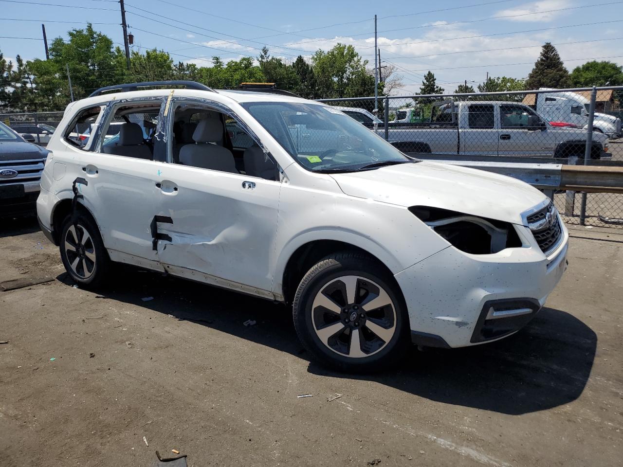 JF2SJAEC7JH414721 2018 Subaru Forester 2.5I Premium