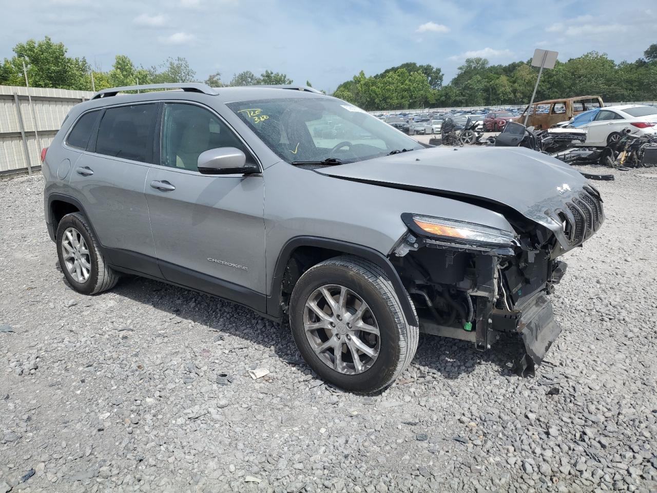 2015 Jeep Cherokee Latitude vin: 1C4PJLCB1FW699834