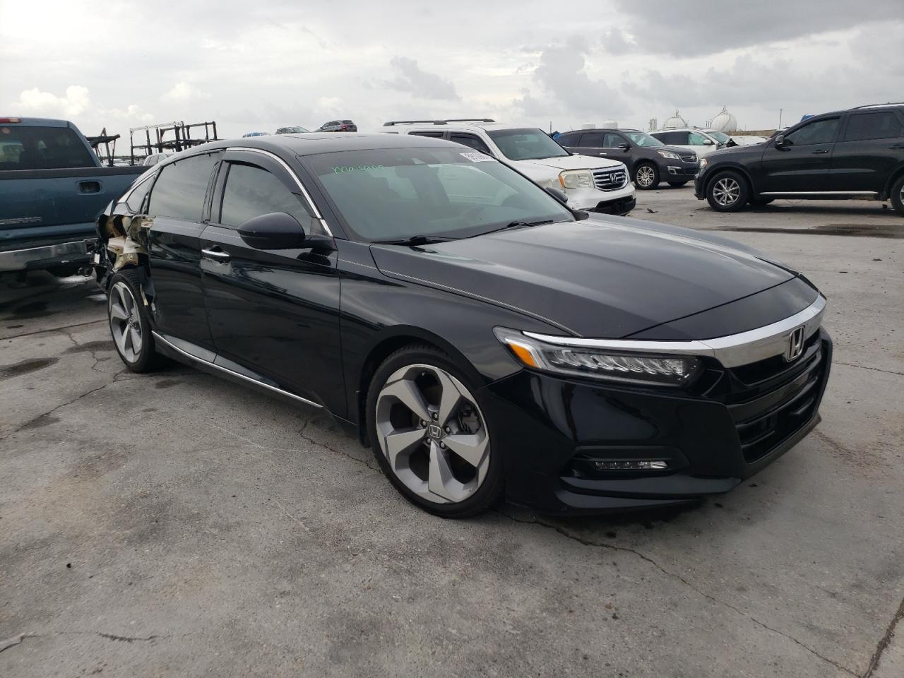 2018 Honda Accord Touring vin: 1HGCV2F96JA008861