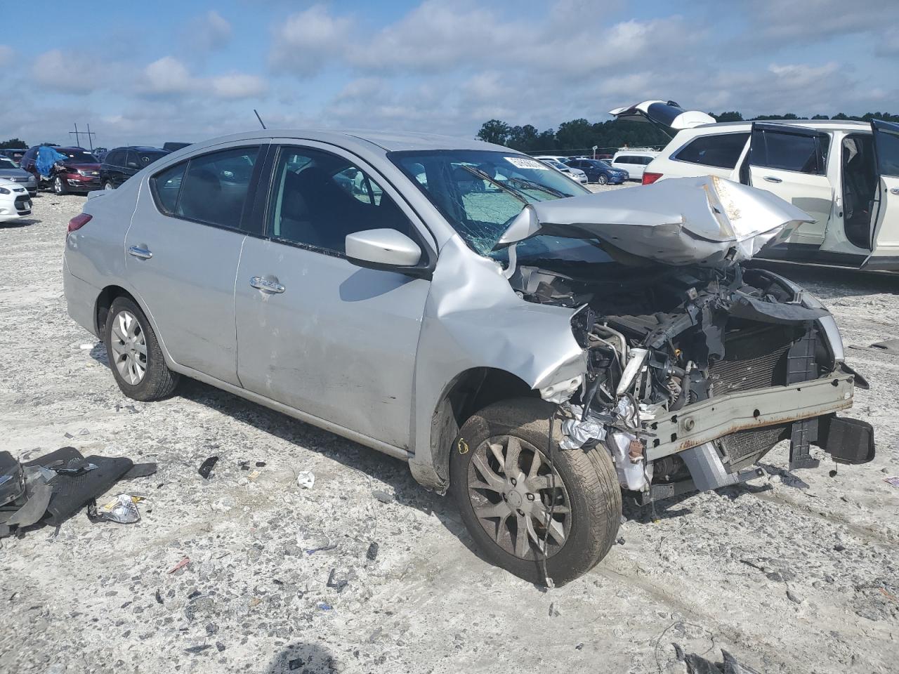 2018 Nissan Versa S vin: 3N1CN7AP6JL872404