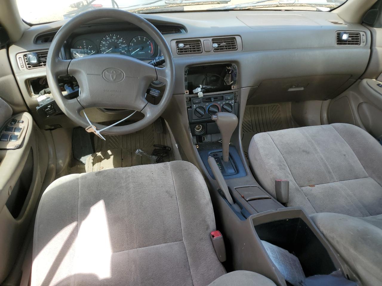 JT2BF28K7X0187765 1999 Toyota Camry Le