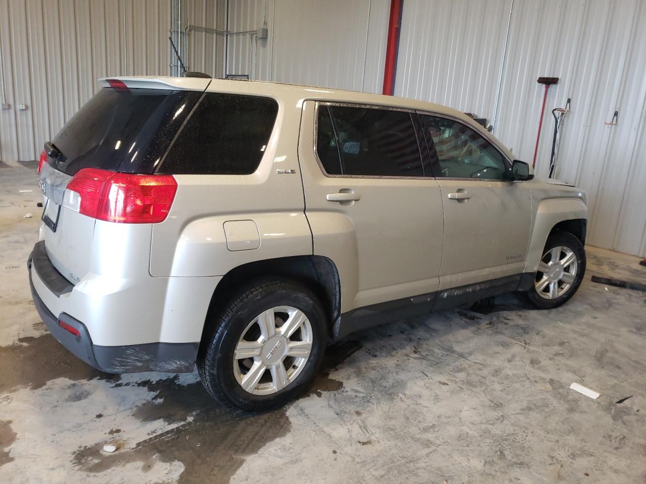 2GKFLVEK7F6142715 2015 GMC Terrain Sle