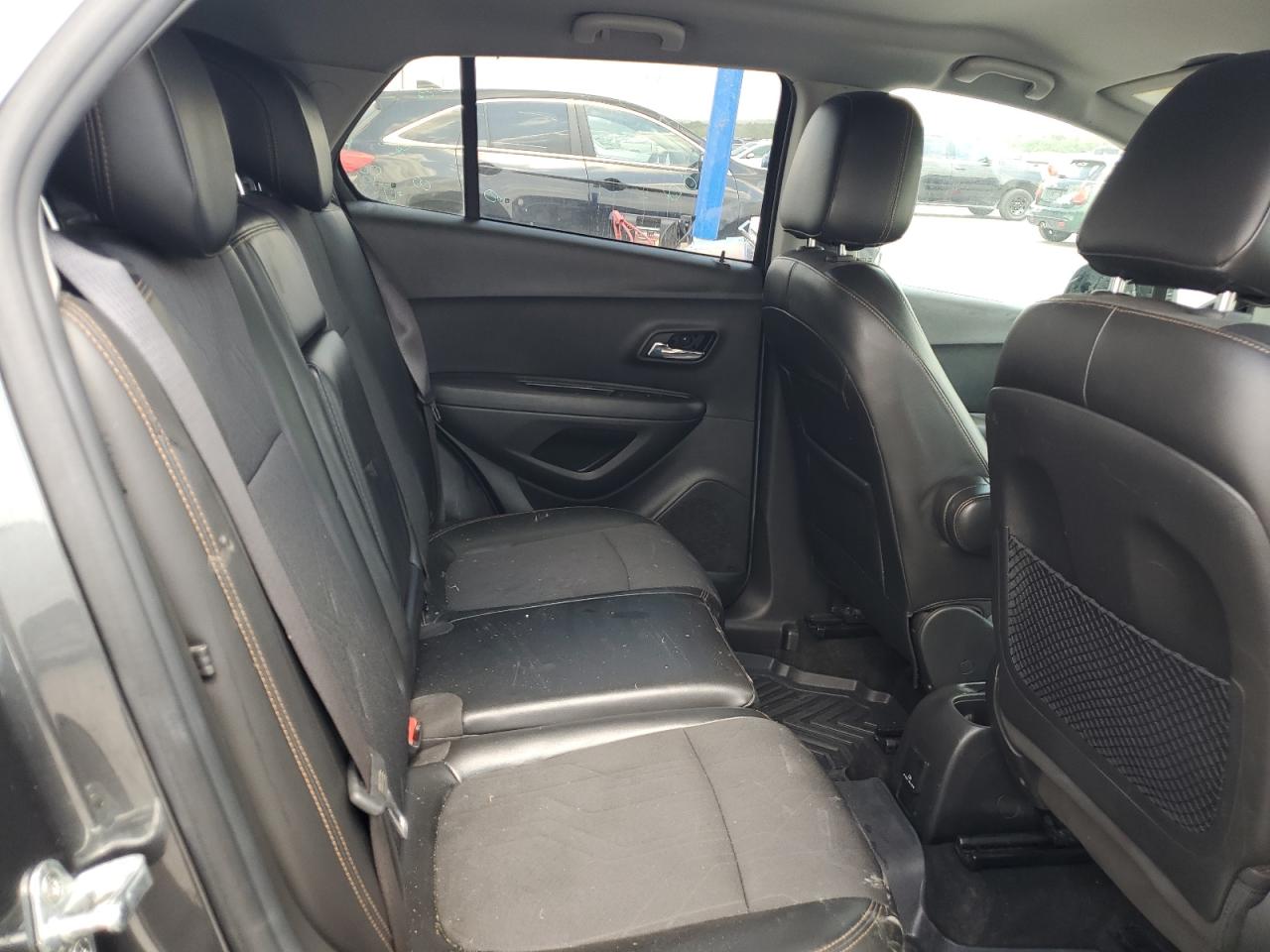 KL7CJLSB7JB692108 2018 Chevrolet Trax 1Lt