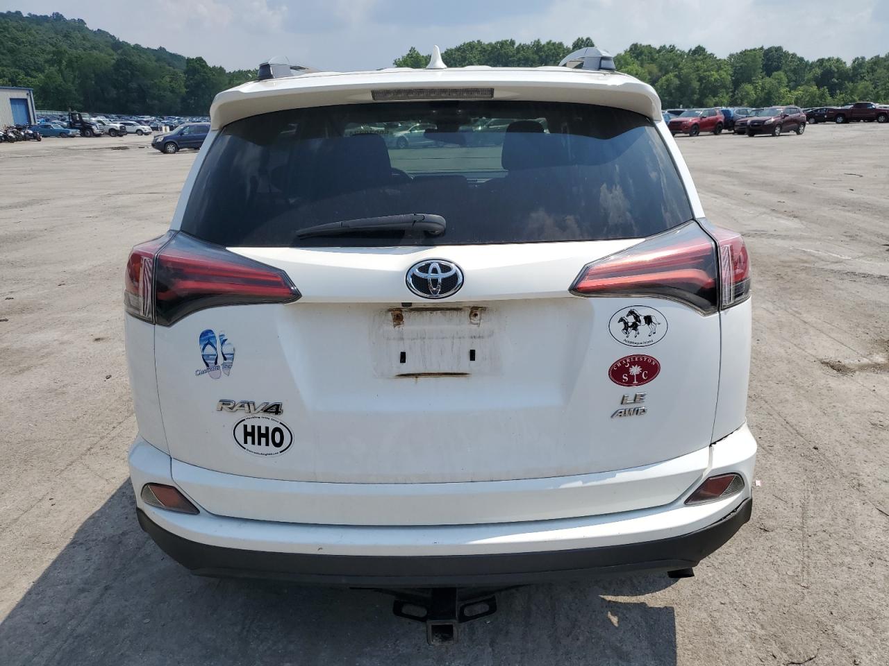 2T3BFREV2HW617035 2017 Toyota Rav4 Le