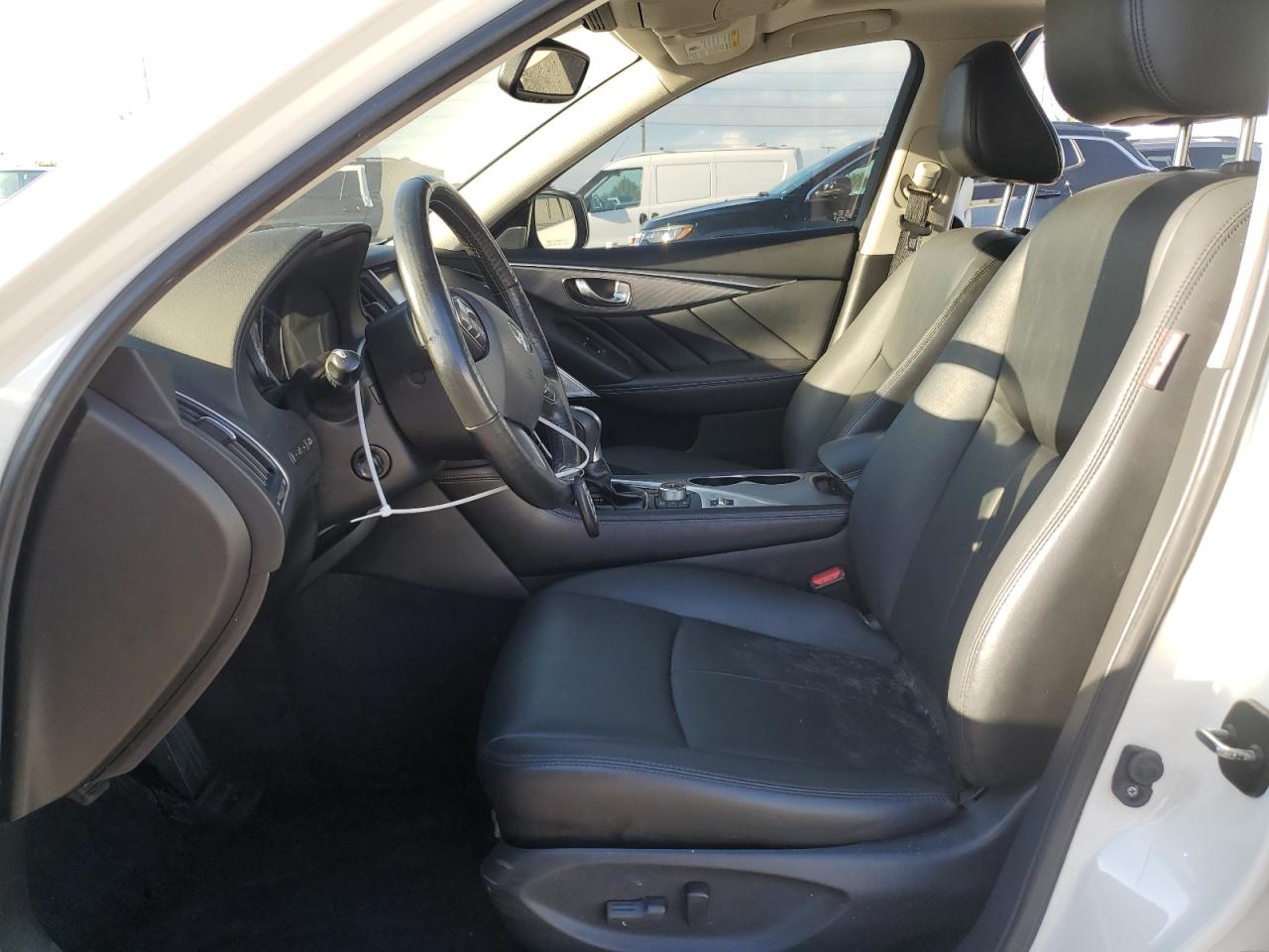 JN1EV7AR9HM831193 2017 Infiniti Q50 Premium