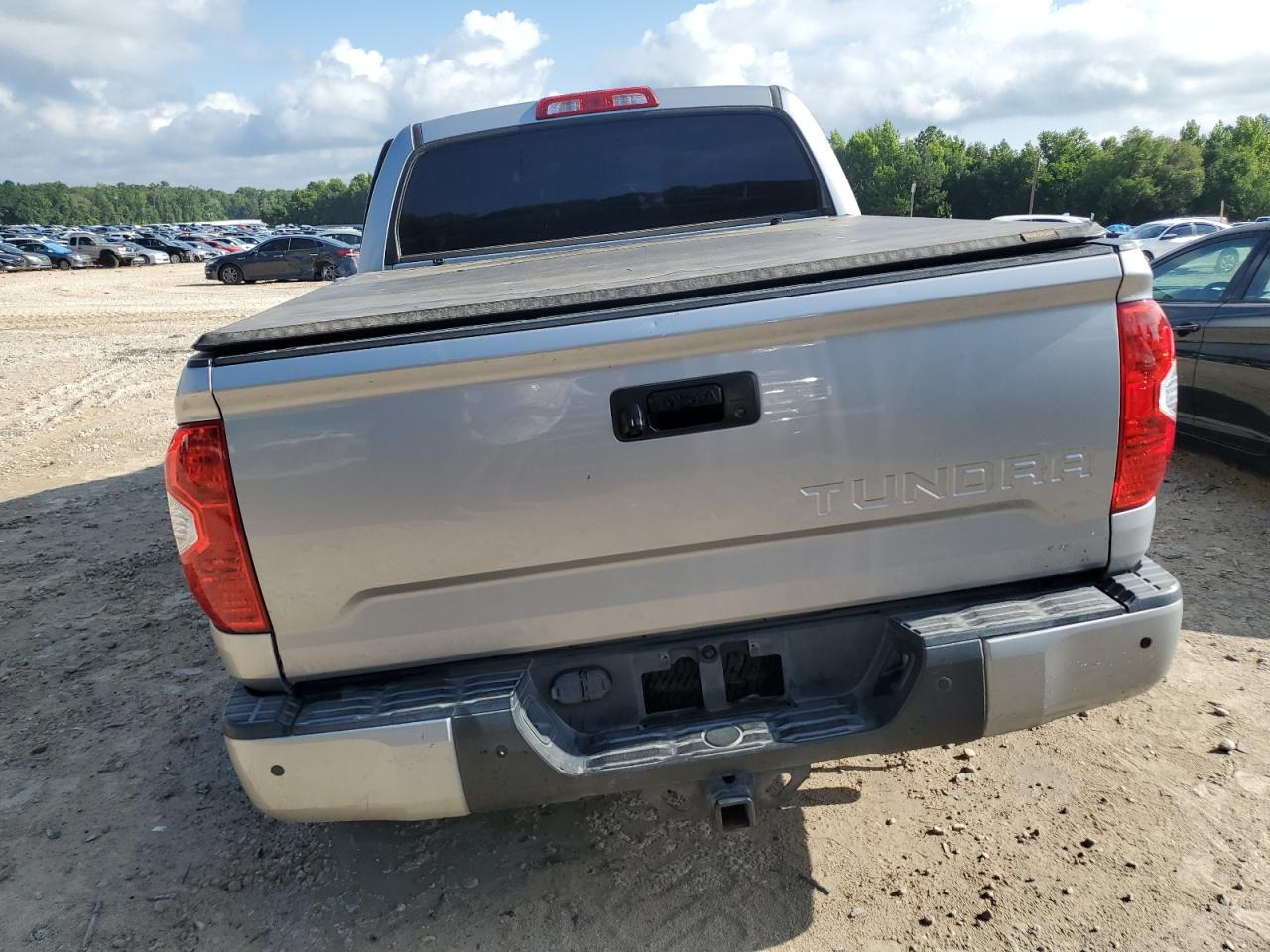 5TFDW5F16GX518452 2016 Toyota Tundra Crewmax Sr5