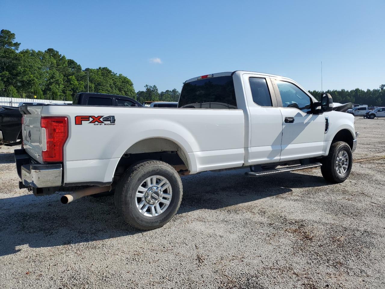 2017 Ford F250 Super Duty vin: 1FT7X2B65HED38662