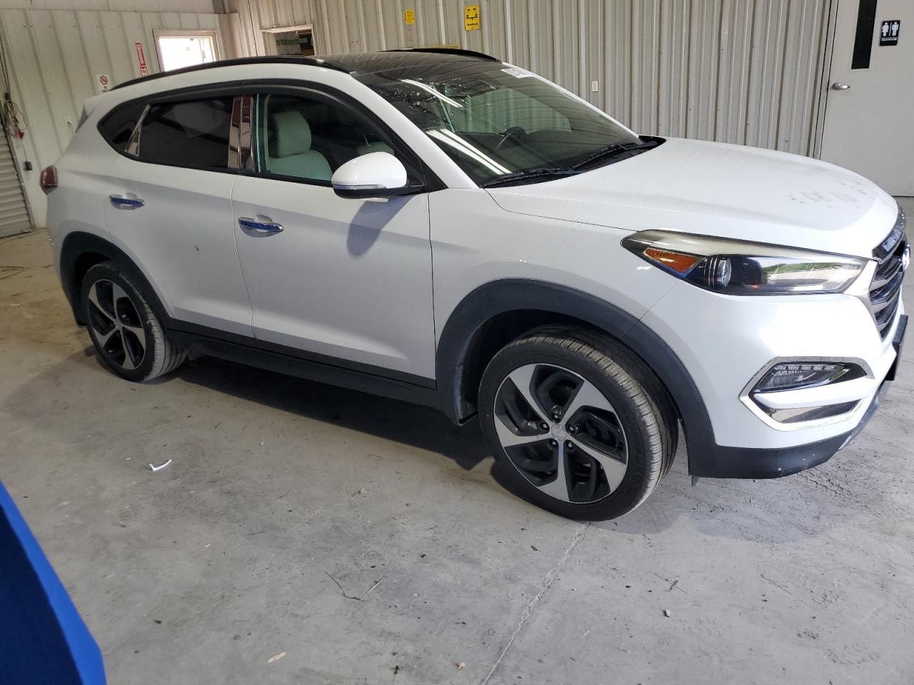 2016 Hyundai Tucson Limited vin: KM8J3CA21GU057819