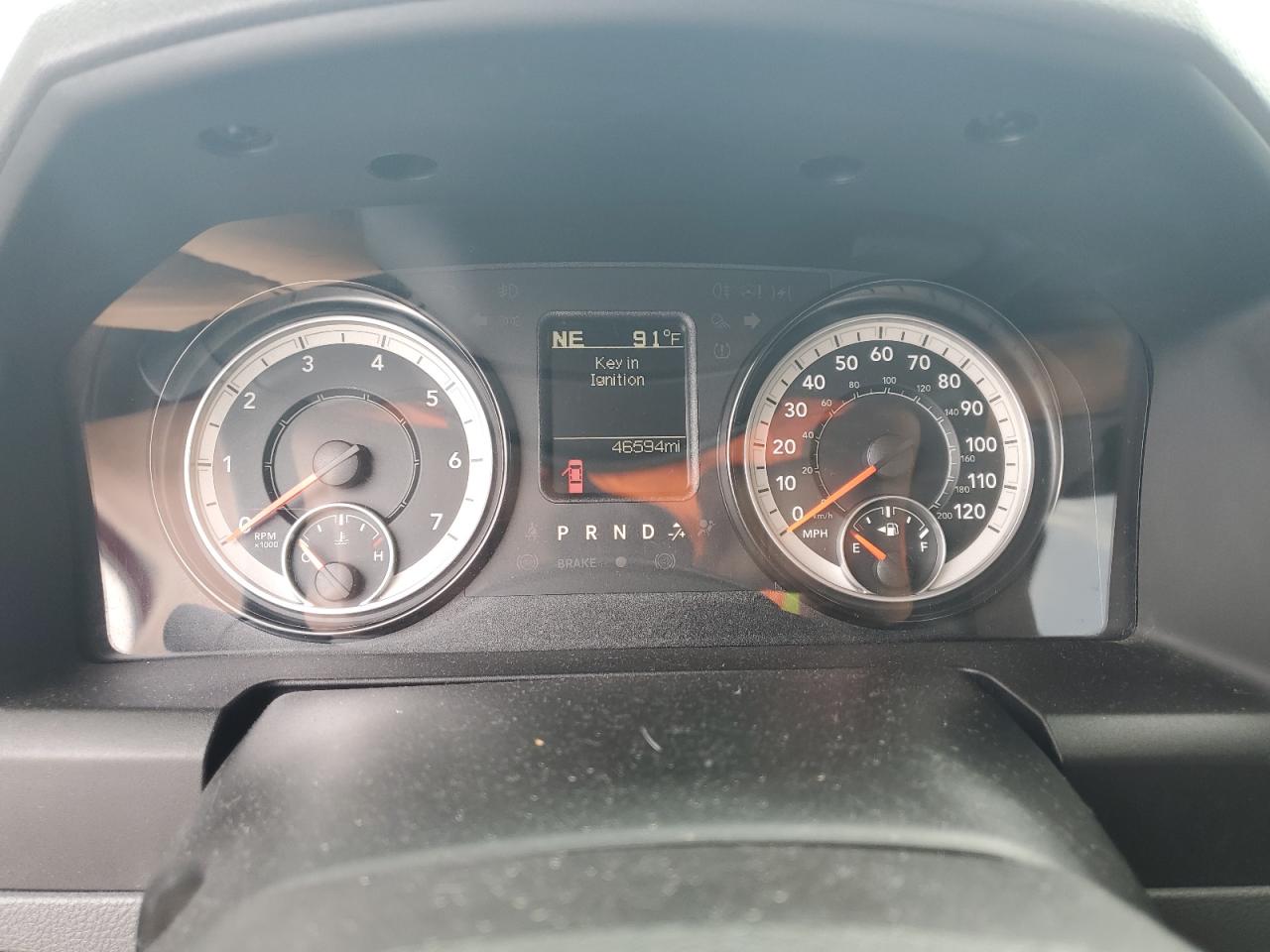 1C6RR7FG1JS215359 2018 Ram 1500 St