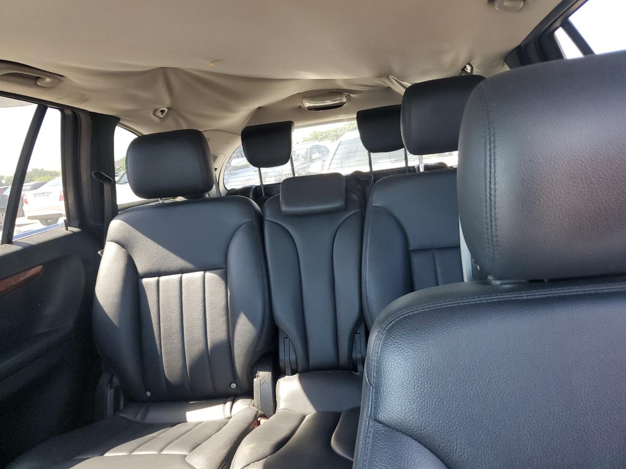 4JGCB25E69A093648 2009 Mercedes-Benz R 320