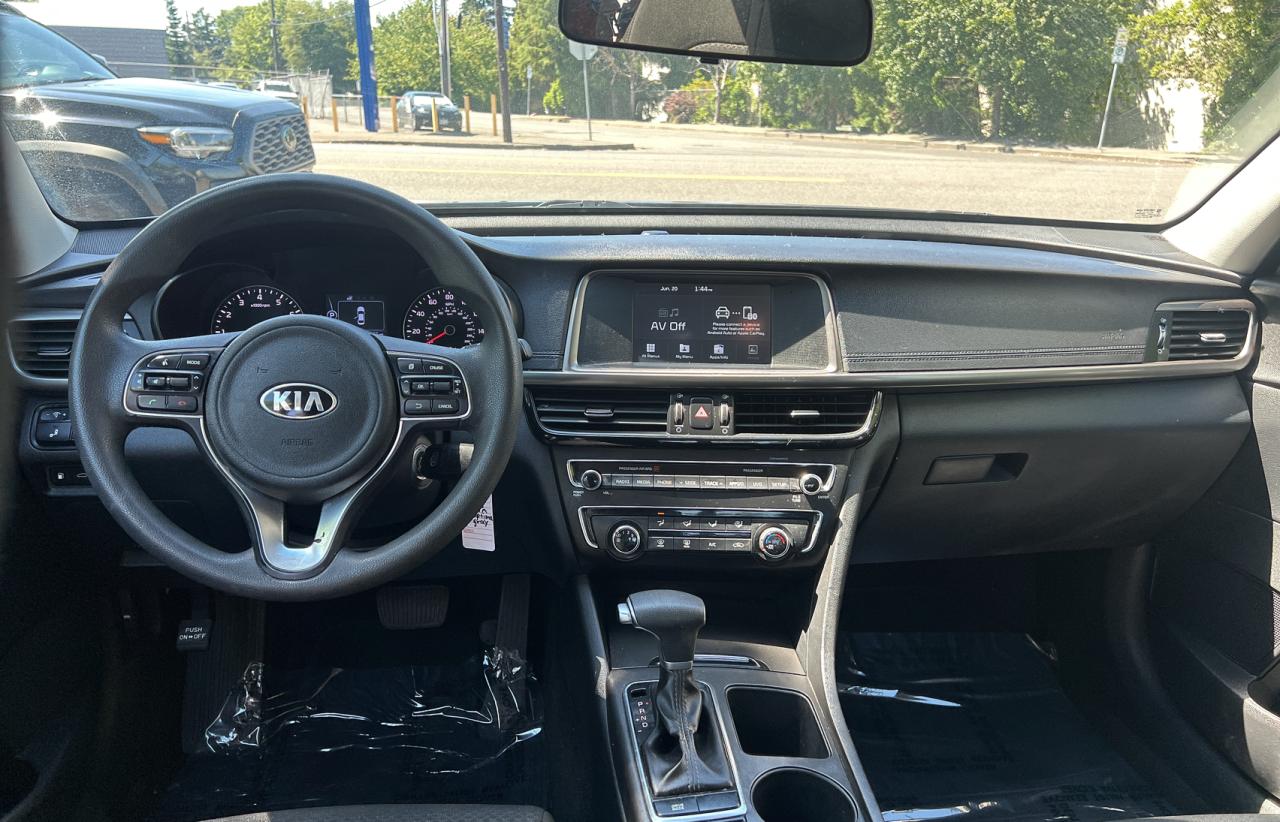 2018 Kia Optima Lx vin: KNAGT4L37J5232759