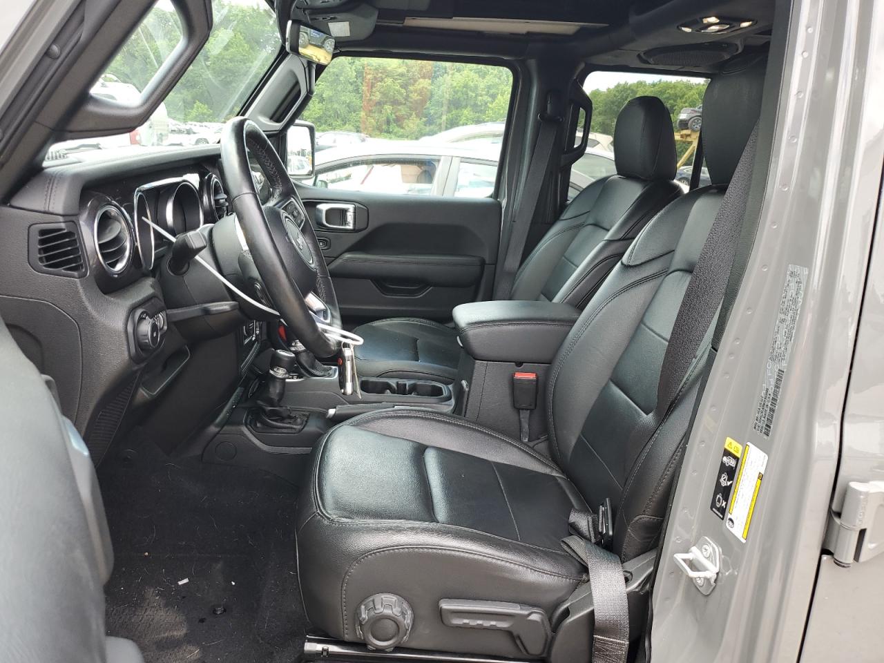 1C4HJXEN8MW649688 2021 Jeep Wrangler Unlimited Sahara