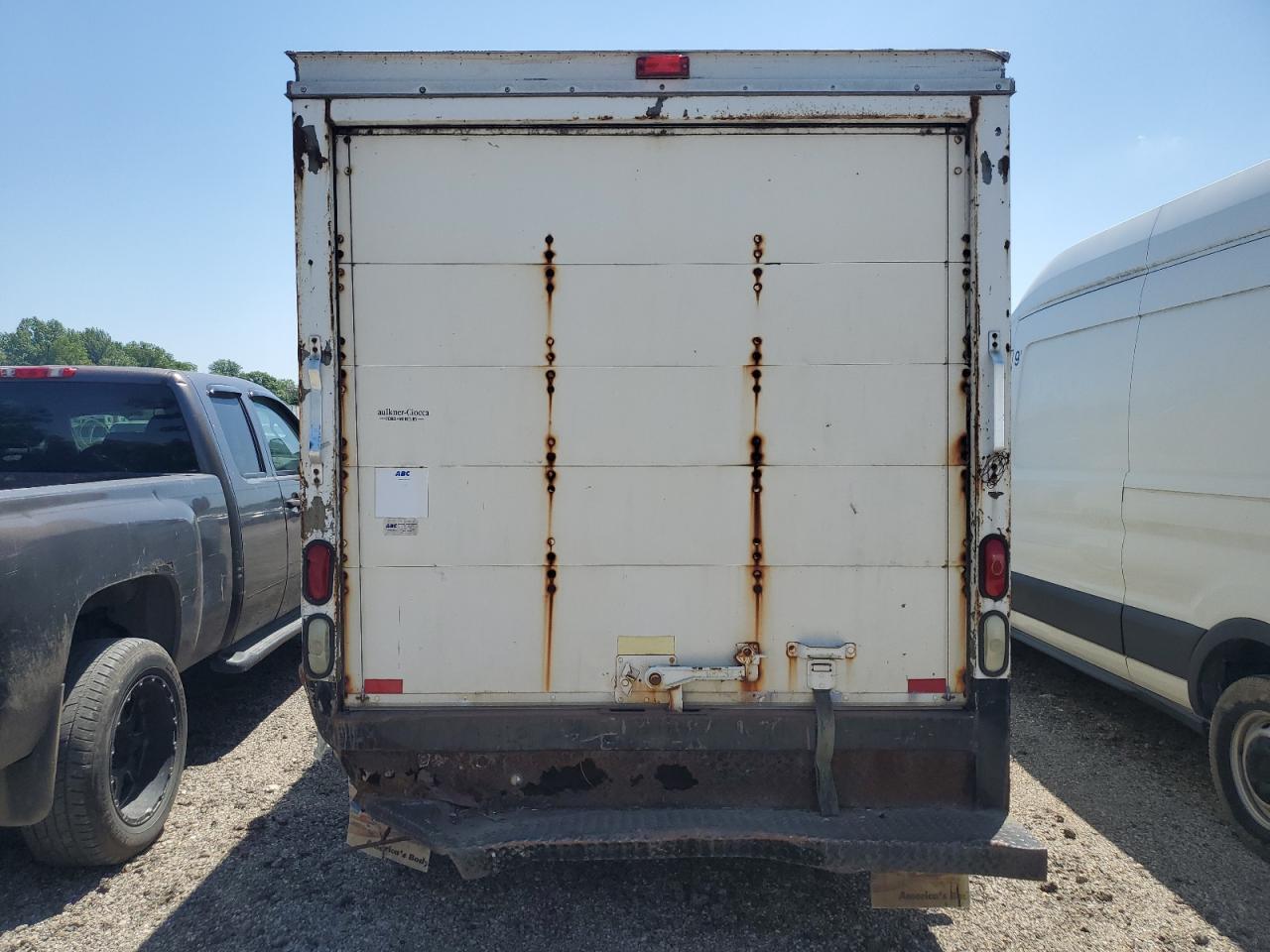 1FDSE35L45HA51293 2005 Ford Econoline E350 Super Duty Cutaway Van