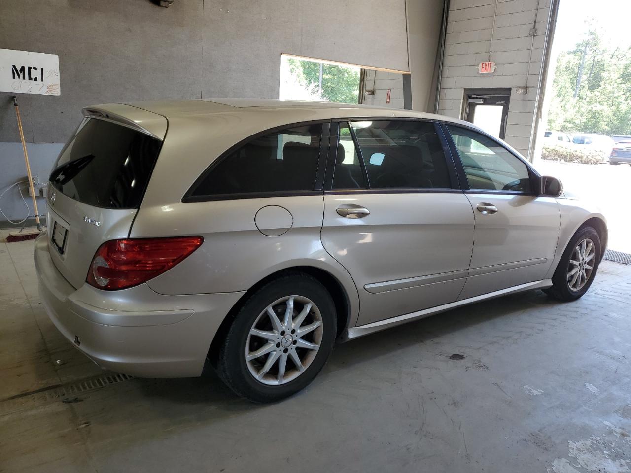 4JGCB65E16A025910 2006 Mercedes-Benz R 350