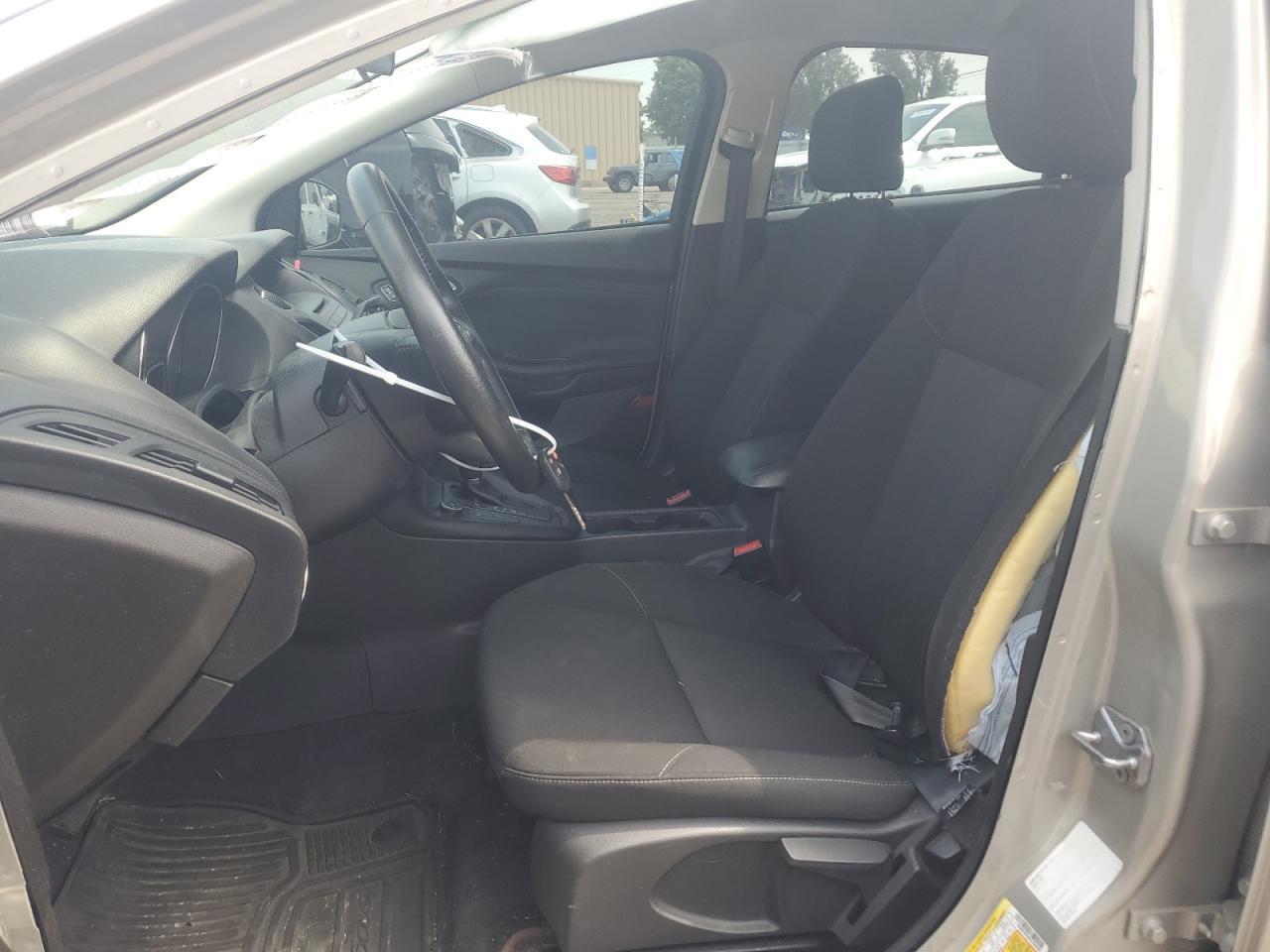 1FADP3K25FL320246 2015 Ford Focus Se