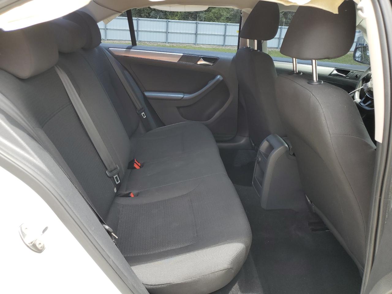 3VWD67AJ0GM377433 2016 Volkswagen Jetta Se