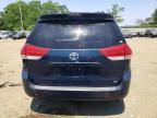 TOYOTA SIENNA LE photo