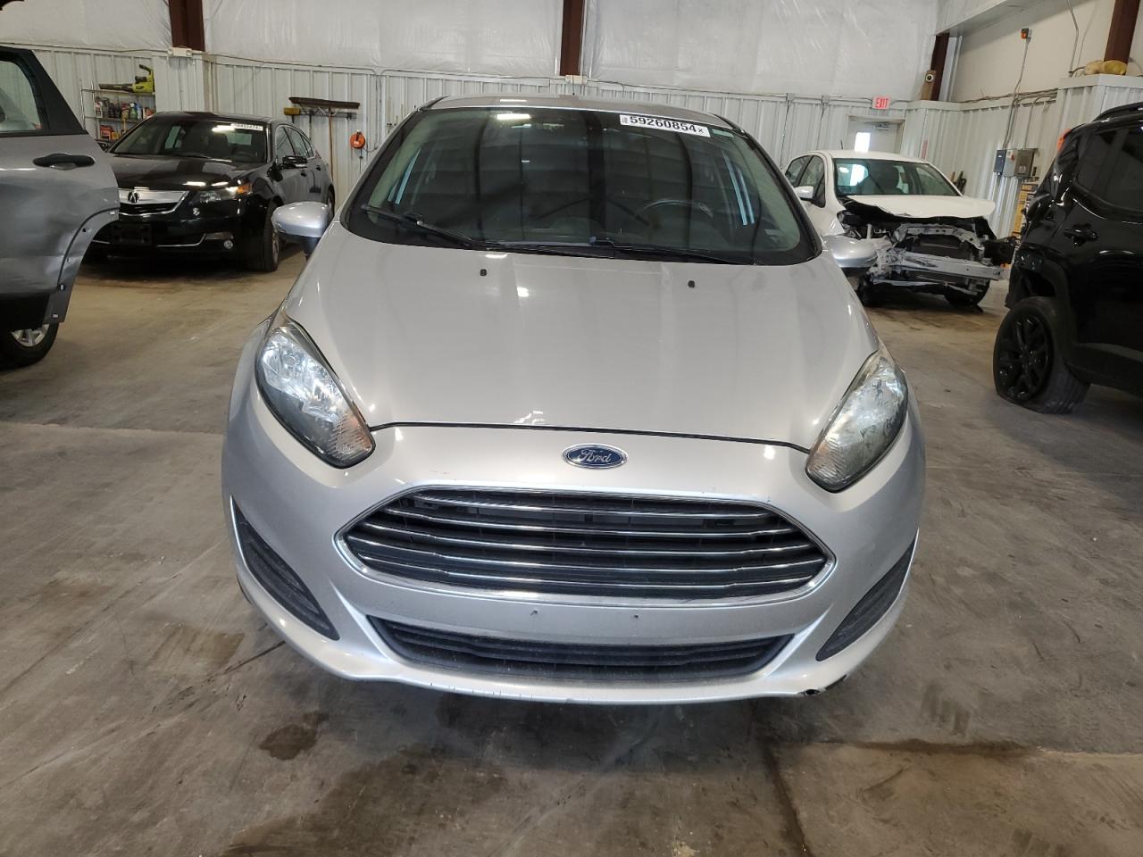 2015 Ford Fiesta Se vin: 3FADP4BJ4FM130109