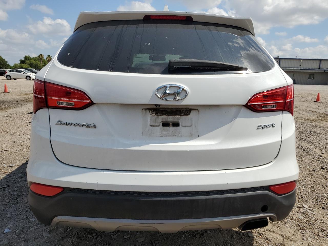 2016 Hyundai Santa Fe Sport vin: 5XYZU3LB6GG373526