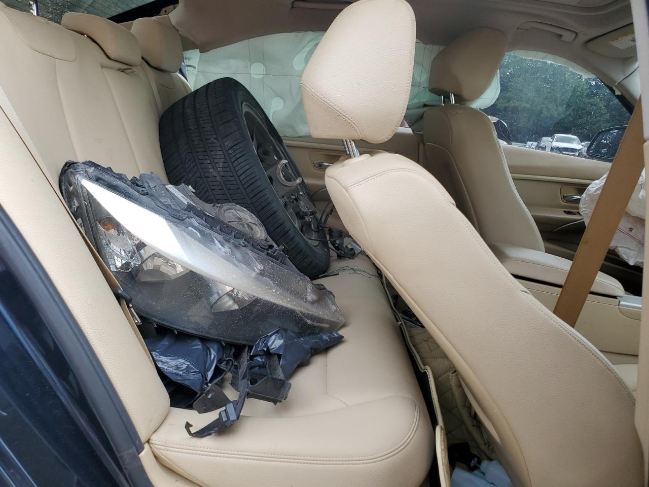 WBA3B1C57F5A06040 2015 BMW 320 I