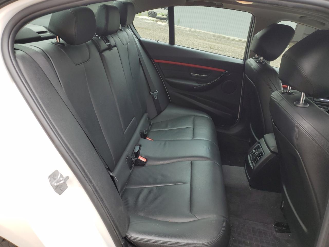 WBA8A3C56GK689594 2016 BMW 320 Xi