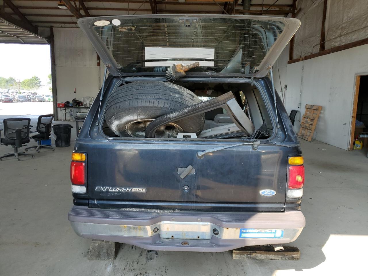 1FMDU35P4VUA82128 1997 Ford Explorer