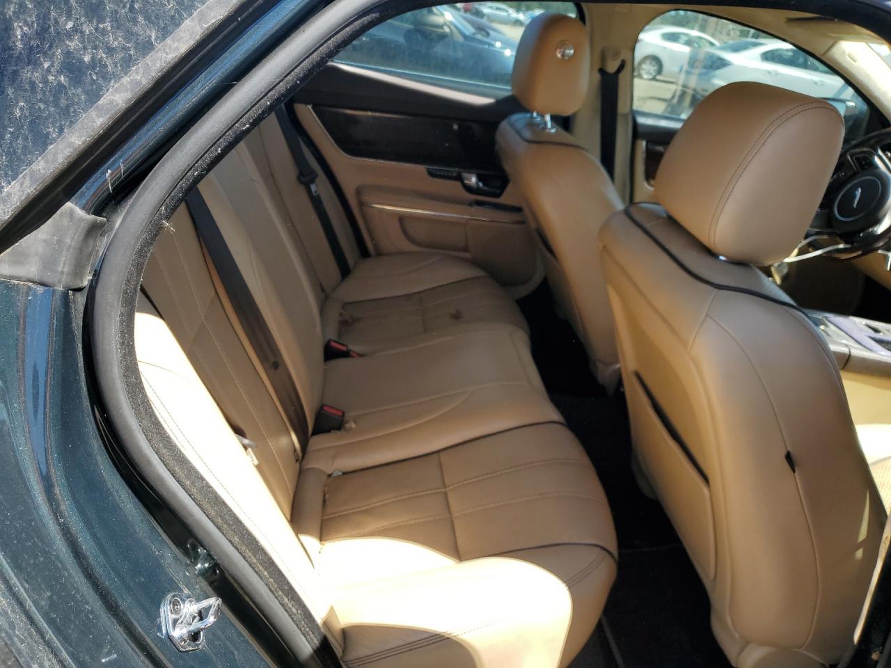 SAJWA1CB7BLV14411 2011 Jaguar Xj