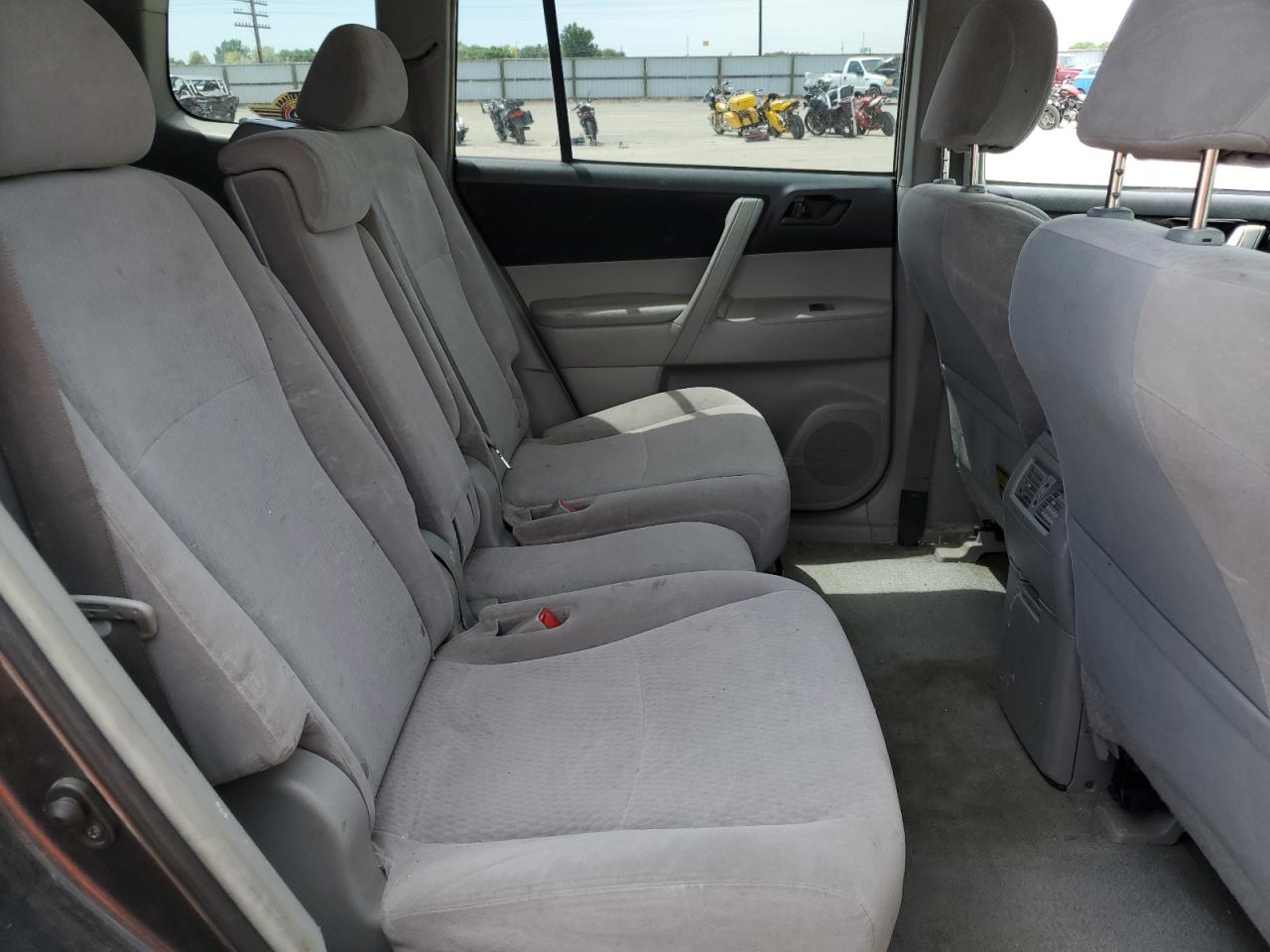 JTEES41A382037358 2008 Toyota Highlander