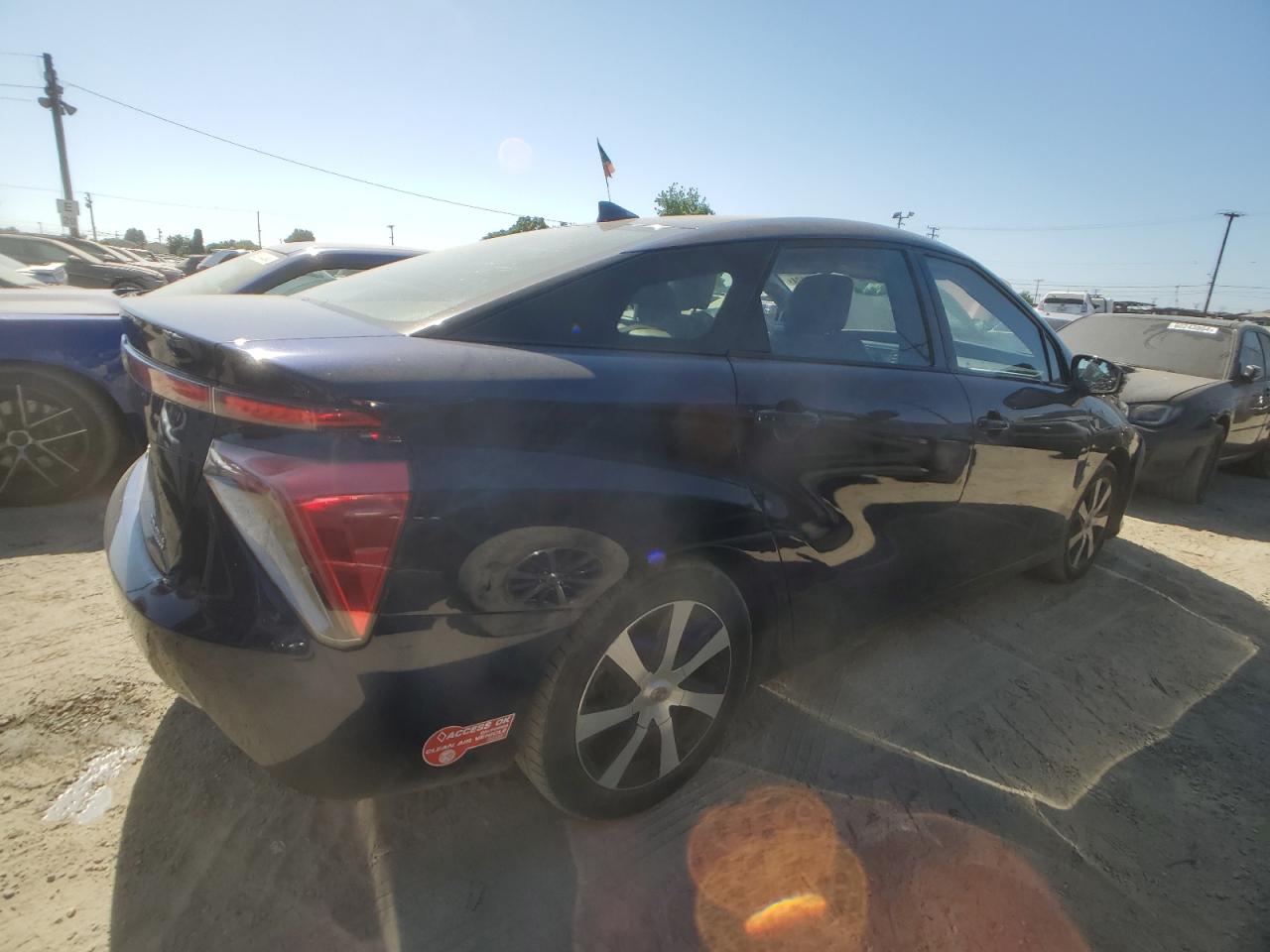 2018 Toyota Mirai vin: JTDBVRBD4JA004207