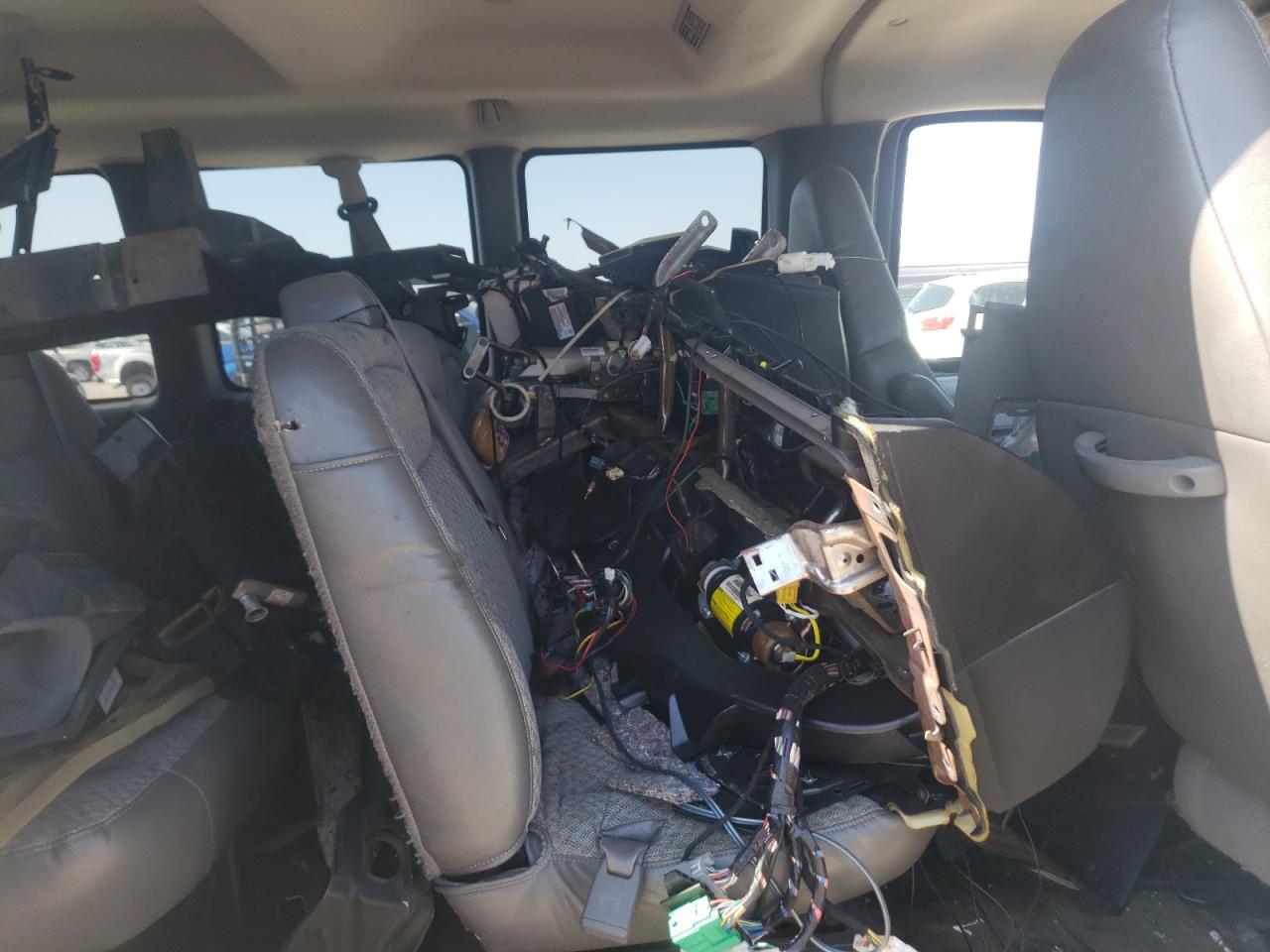 1GAHG39U761120217 2006 Chevrolet Express G3500