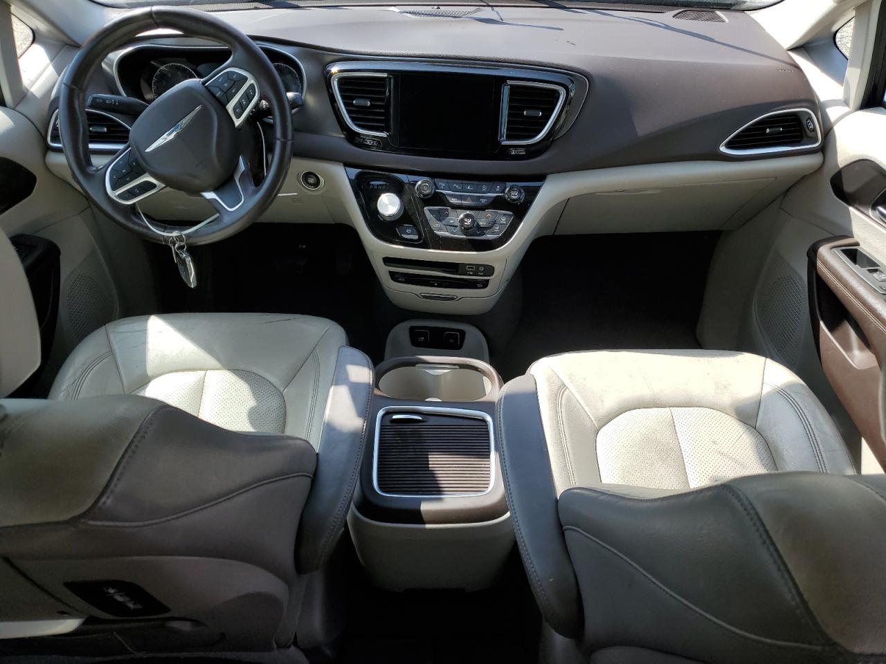 2C4RC1EG9JR295245 2018 Chrysler Pacifica Touring L Plus