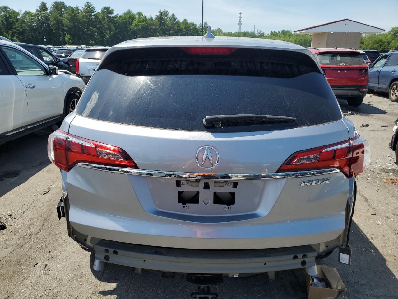 5J8TB3H74JL000532 2018 Acura Rdx Advance