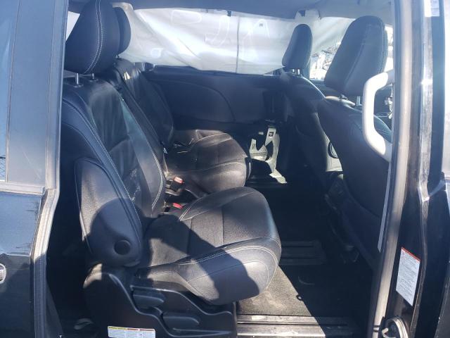 2016 TOYOTA SIENNA SE 5TDXK3DC8GS726601