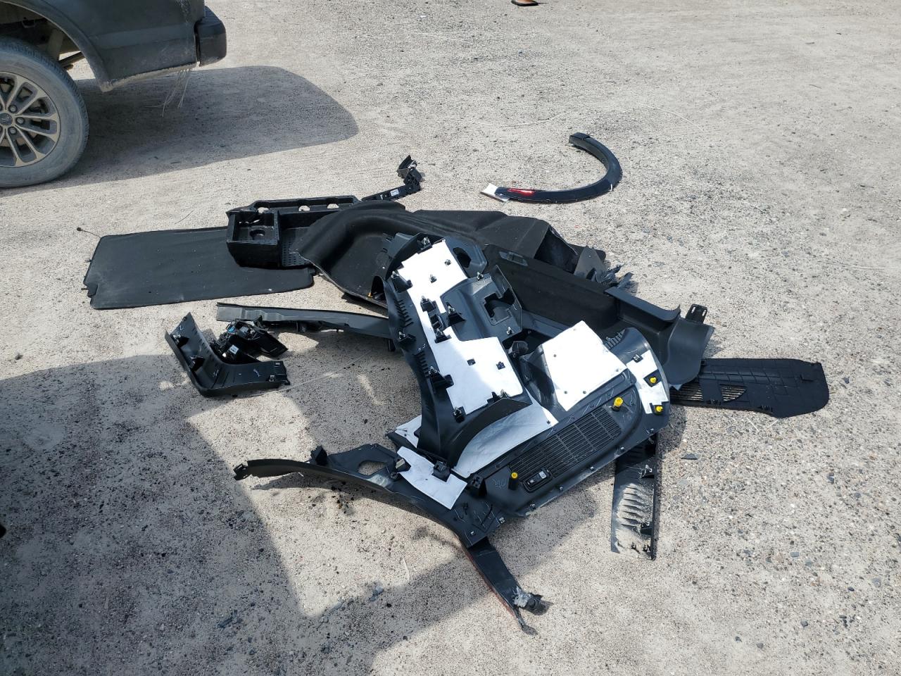 3FMTK3SS4MMA23688 2021 Ford Mustang Mach-E Premium