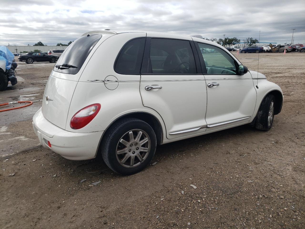 3A4GY5F97AT131869 2010 Chrysler Pt Cruiser