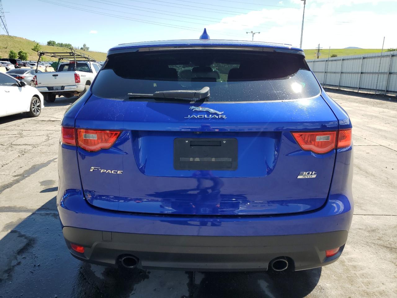 SADCJ2GX2JA203870 2018 Jaguar F-Pace Premium