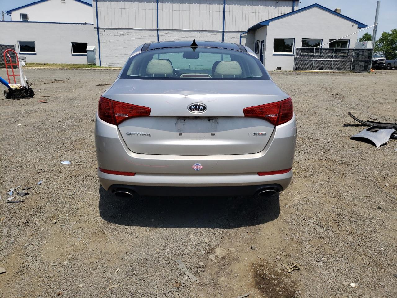 KNAGN4A79B5061014 2011 Kia Optima Ex