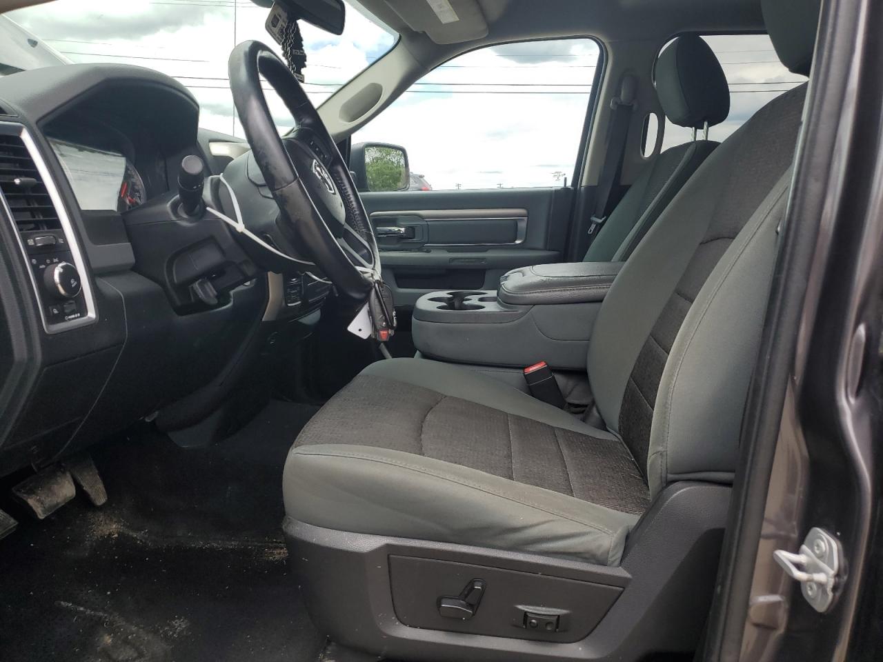 1C6RR7GT7FS562620 2015 Ram 1500 Slt