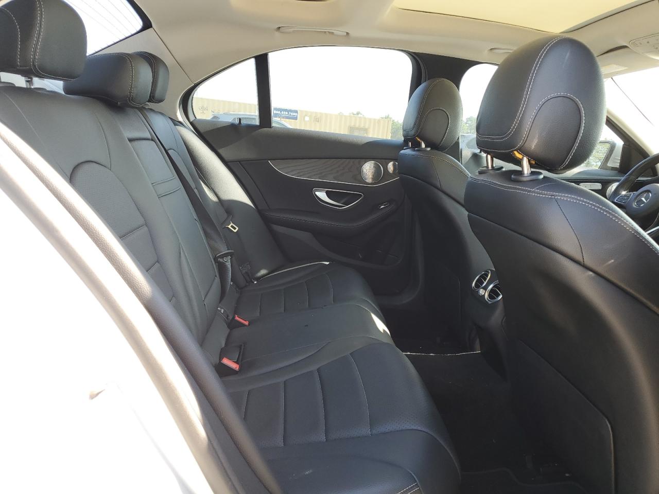 55SWF4KB6GU170923 2016 Mercedes-Benz C 300 4Matic