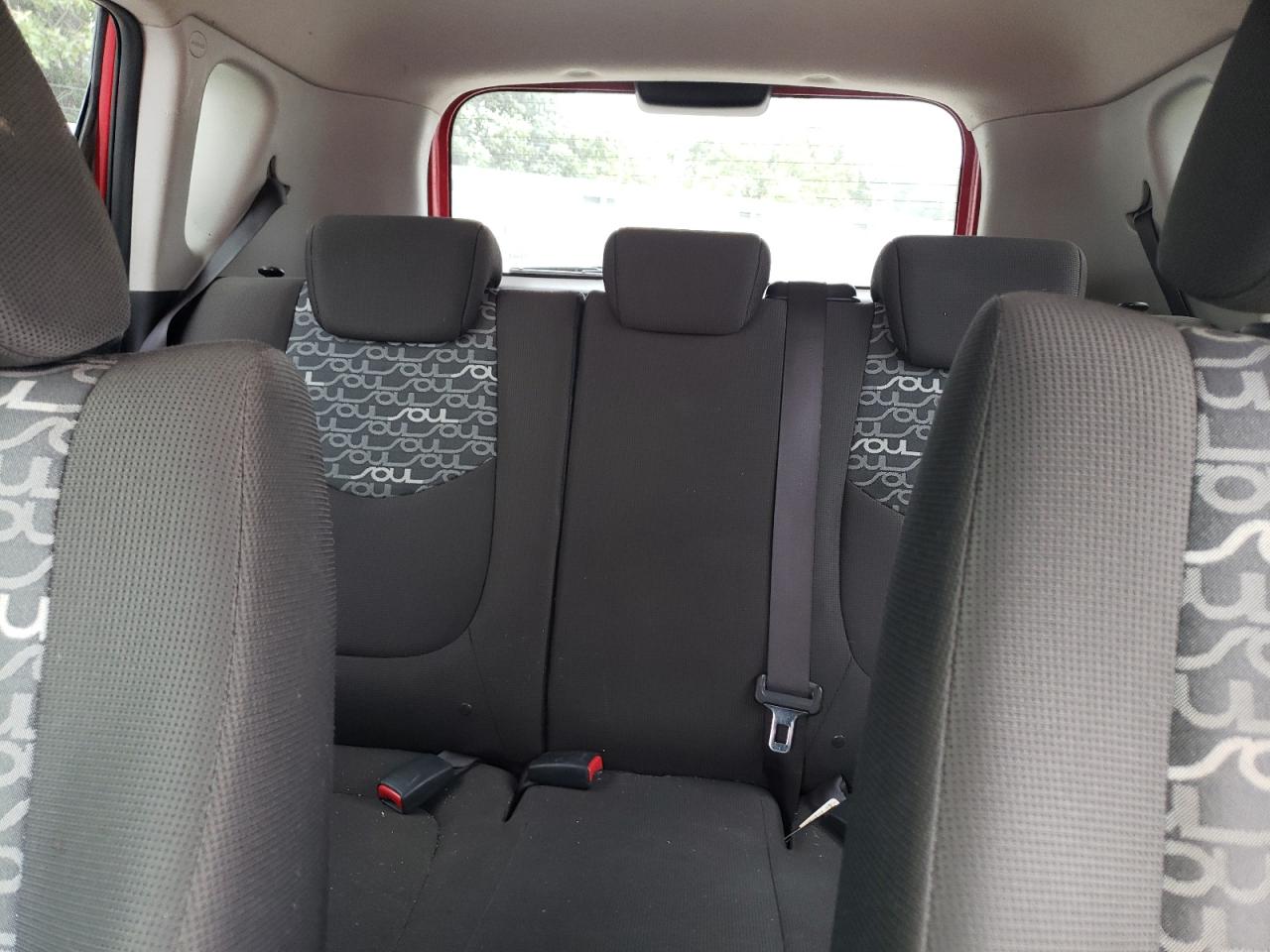 KNDJT2A28A7076811 2010 Kia Soul +