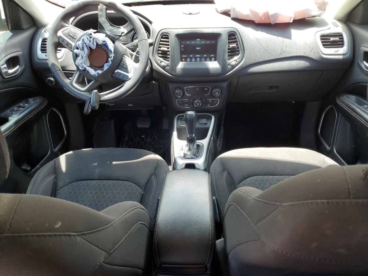 3C4NJCABXLT102448 2020 Jeep Compass Sport