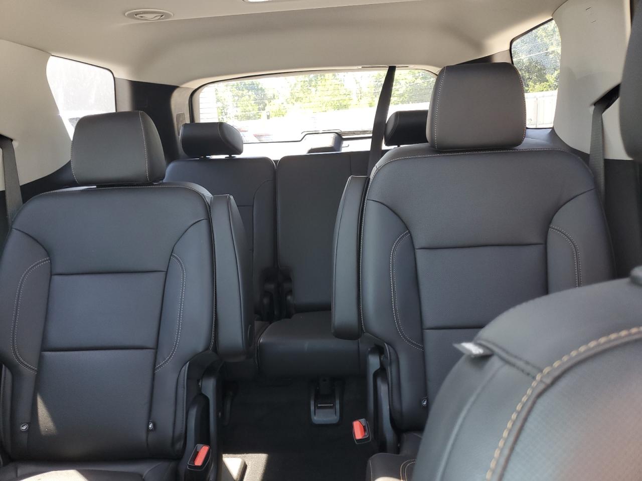 1GNEVKKW4MJ124543 2021 Chevrolet Traverse Premier