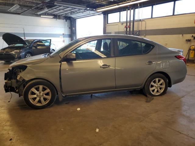 NISSAN VERSA S