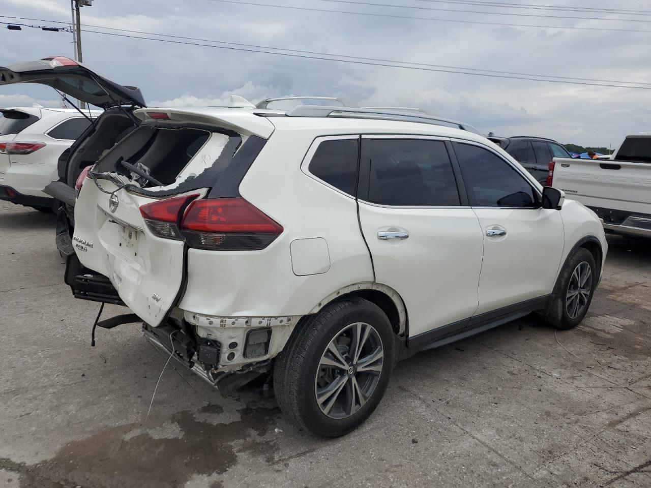 2019 Nissan Rogue S vin: 5N1AT2MT8KC767202