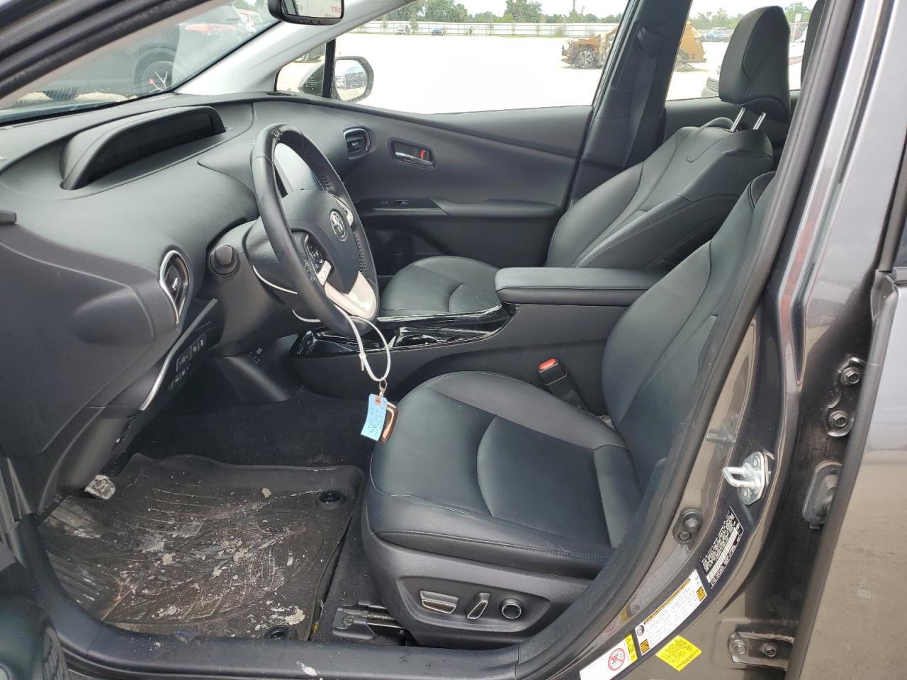 JTDKARFP7H3041282 2017 Toyota Prius Prime